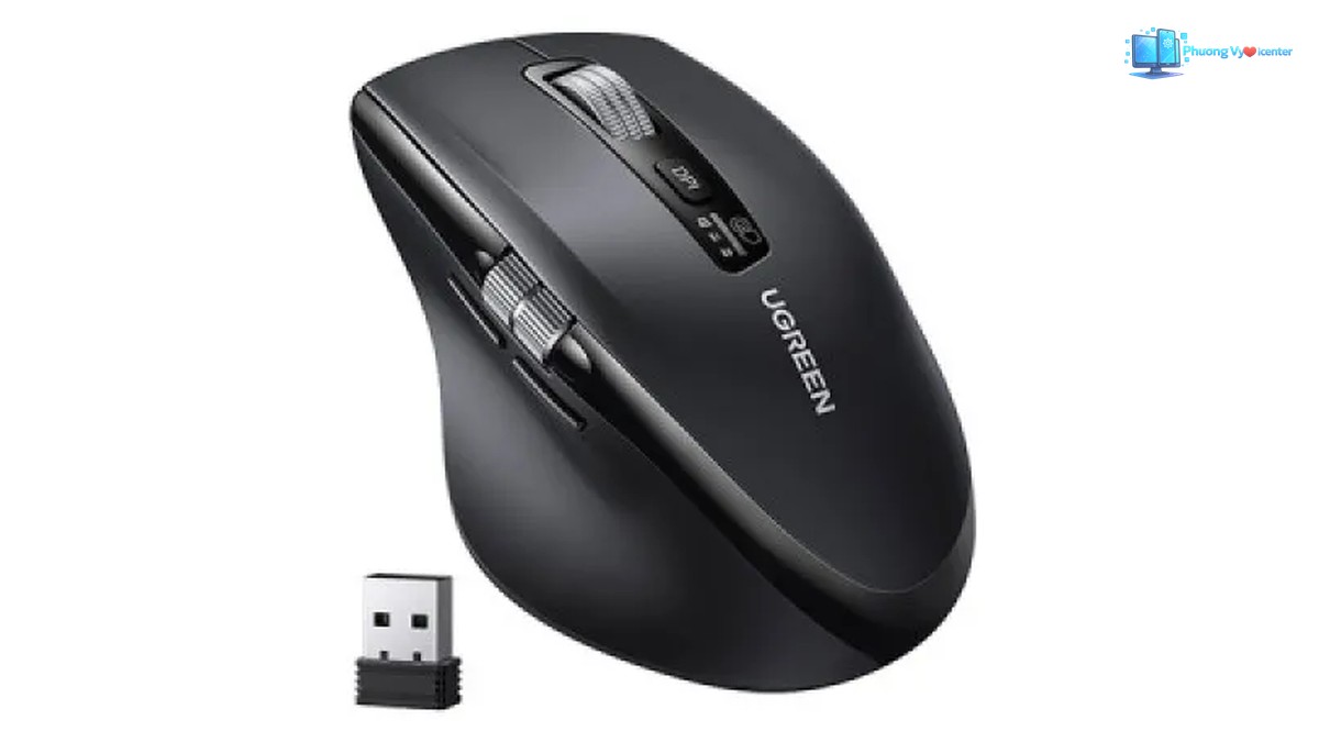UGREEN M751 màu đen chụp nghiêng, thấy hai con lăn và các nút, cạnh đầu thu USB