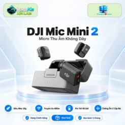 Micro DJI Mic Mini 2 đặt trên đế tròn trong khung cảnh nền công nghệ