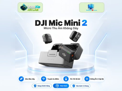 Micro DJI Mic Mini 2 đặt trên đế tròn trong khung cảnh nền công nghệ
