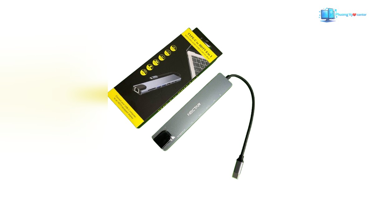 Hub USB Type-C 8 in 1 màu xám cùng dây USB-C và hộp sản phẩm trên nền trắng