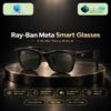 Kính Ray-Ban Meta Skyler đặt trên đế tròn với phông nền công nghệ