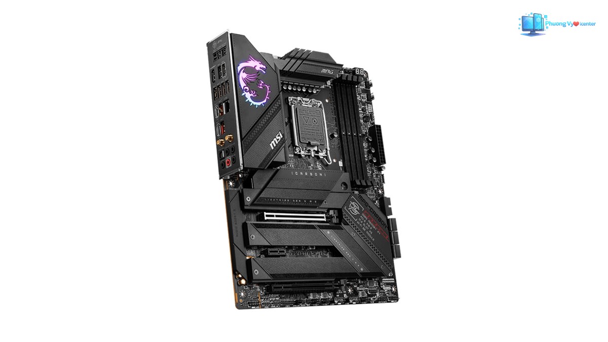 MSI MPG Z790 CARBON WIFI chụp nghiêng, thấy mặt chính và dãy cổng ở cạnh trái