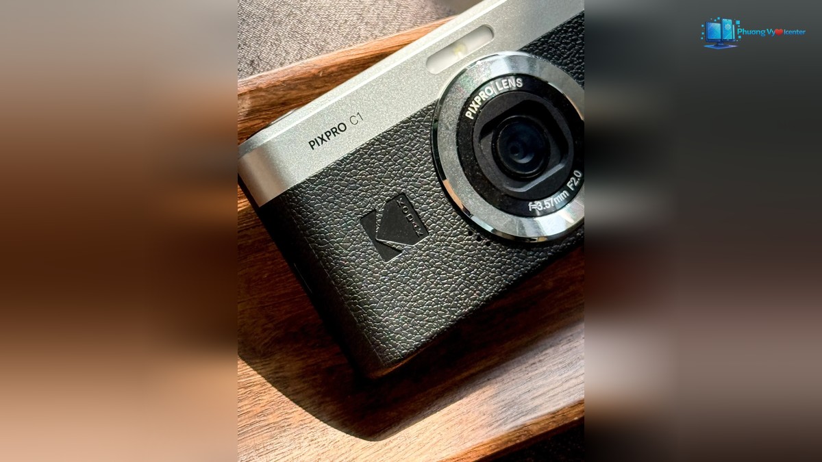 Ống kính góc rộng cố định trên máy ảnh KODAK PIXPRO C1 màu đen