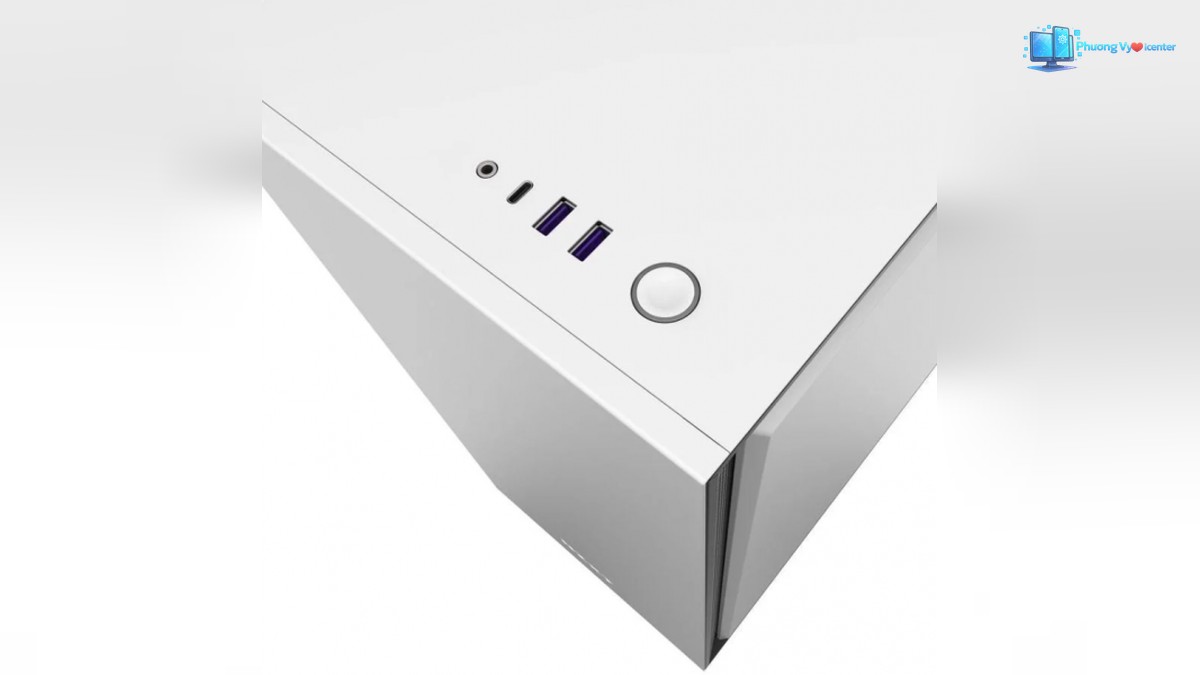 Cận cảnh nút nguồn tròn, hai cổng USB và các cổng nhỏ trên nóc NZXT H710