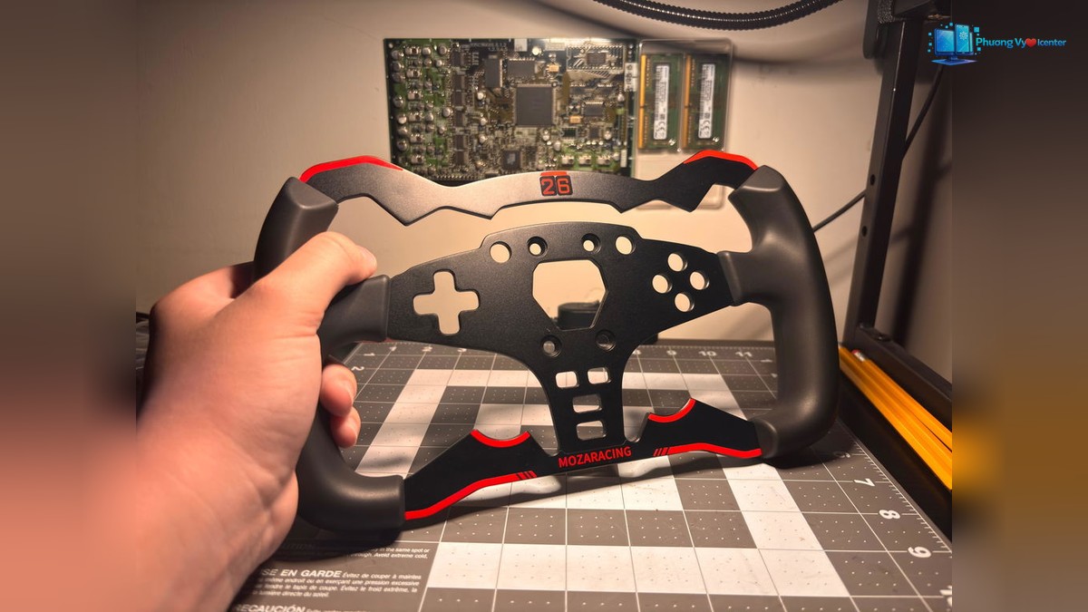 MOZA ES Formula Wheel Mod trong ảnh đánh giá của người dùng